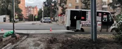 В Ленинском районе Новосибирска маршрутка сбила 12-летнего мальчика на самокате