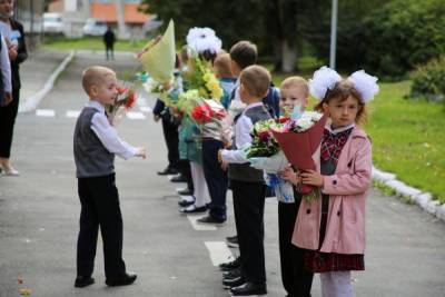1 сентября в Новосибирске: как проходит День знаний-2021 в школах