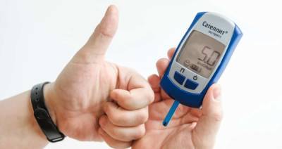 Эндокринологи: Фруктоза повышает риск развития диабета и жировой болезни печени