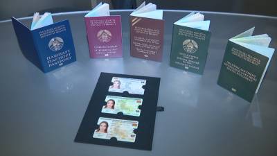 В Беларуси начали выдавать биометрические документы