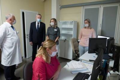 Губернатор Андрей Травников: мы продолжим работу по формированиюновой системы онкологической помощи