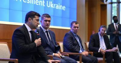 Зеленский рассказал американцам об "успешных системных реформах" в Украине