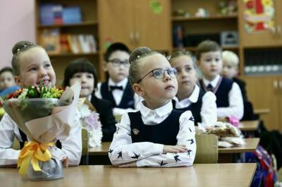 Матвиенко: в школе необходимо сохранять единство образования и воспитания