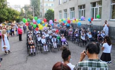 Многие школы в Одессе проигнорировали Минздрав и провели линейки