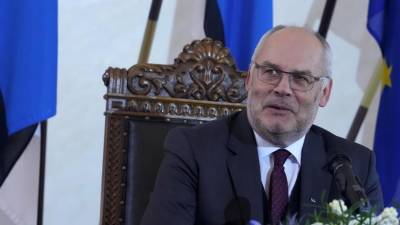 Избранный президент Эстонии пообещал говорить в том числе по-русски