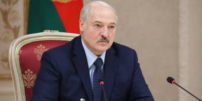 Лукашенко ждет от России поставок самолетов, ПВО и С-400
