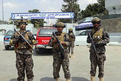 Талибы предотвратили теракт в аэропорту Кабула