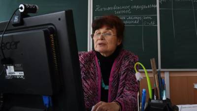 Мишустин: цифровая платформа не заменит учителя