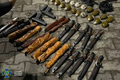 Житель Закарпатья незаконно торговал оружием из зоны ООС