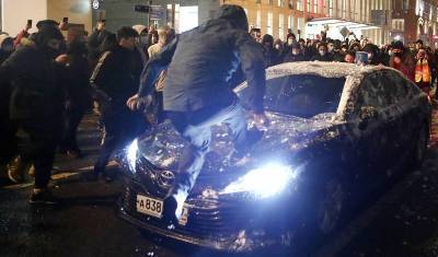 Москвичу дали пять лет условно за атаку машины ФСБ на Цветном бульваре