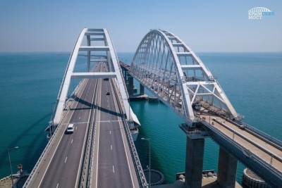 Летом трафик по Крымскому мосту превысил доковидные показатели