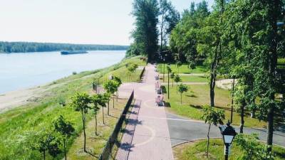 В Дубровке завершилось обновление прибрежного парка «Невский»