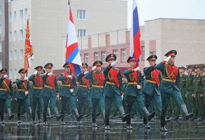 В Смоленске более 300 курсантов впервые приступили к изучению военного дела