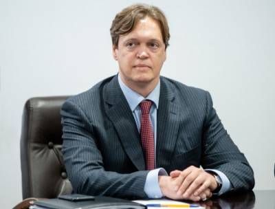 Глава ФГИ Сенниченко не выполнил обязательства по приватизации перед Президентом, – эксперт