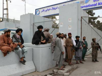 Великобритания ведет прямые переговоры с "Талибаном" для безопасной эвакуации своих граждан из Афганистана