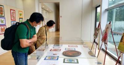 В Токио открыли выставку петриковской росписи