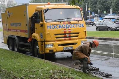 Коммунальные службы Москвы перевели в режим повышенной готовности из-за непогоды