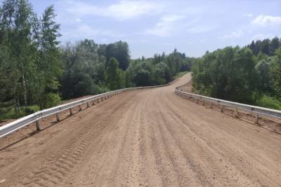 Почти 12 км нового барьерного ограждения установили на дорогах Псковской области