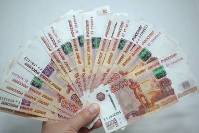 Росстат: реальные зарплаты россиян в июне выросли на 4,9%