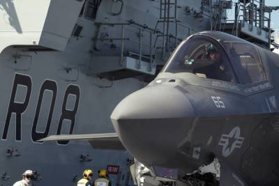 «Противники сделали наши платформы более уязвимыми»: конгрессмен США об истребителе F-35 и авианосцах