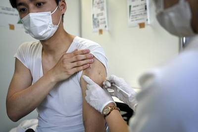 В Японии нашли нержавеющую сталь в вакцинах Moderna