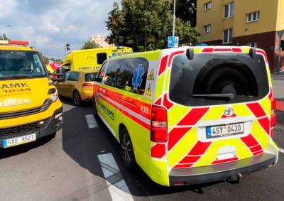 В Праге перевозившая пациента «скорая» попала в ДТП
