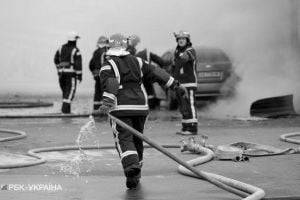 В Киеве горит учебное заведение. ВИДЕО