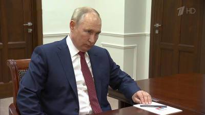 Владимир Путин в ходе рабочей поездки на Дальний Восток обсудил развитие Приморского края с главой региона