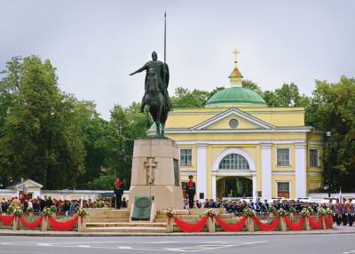 Из-за 800-летия Александра Невского автомобилистов ждут ограничения в центре Петербурга