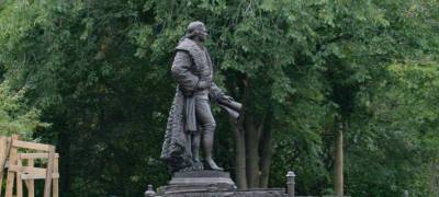 Памятник Чарльзу Гаскойну установили в центре Петрозаводска (ФОТОФАКТ)