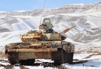 201-ю военную базу в Таджикистане усиливают современными танками