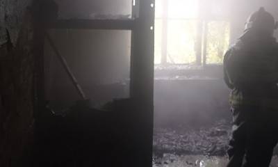 Квартира сгорела в двухэтажном доме в Карелии