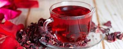 Диетолог Харрис-Пинкус: Утренняя чашка чая каркаде способствует снижению давления