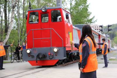 Детская железная дорога Южно-Сахалинска за сезон перевезла 15 тысяч пассажиров