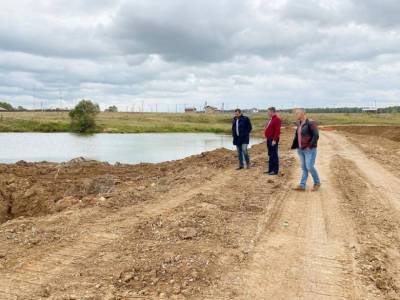 В Стремилове в г.о. Чехов продолжается ремонт плотины на реке Стыдинке