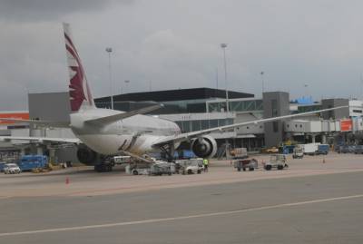 Украинку с ребенком эвакуировали из Кабула рейсом Qatar Airways: до Катара - бесплатно, дальше за свой счет