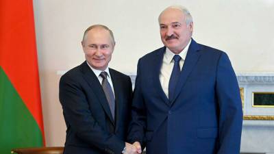 Лукашенко сдает Путину Беларусь: согласованы 28 программ по интеграции