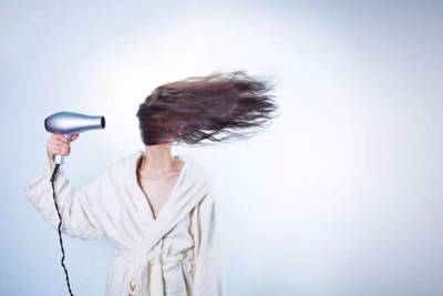 Названы неизвестные факторы, которые увеличивают риск выпадения волос