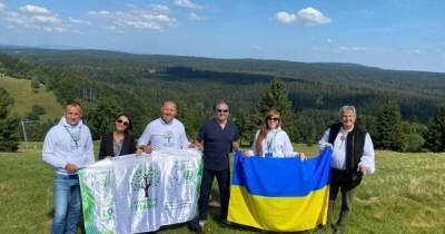 Greening of the Planet. В Польше высадили деревья ко Дню независимости Украины