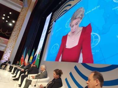 «Ничего по сути, сплошной постмодерн» — Захарова об украинской политике