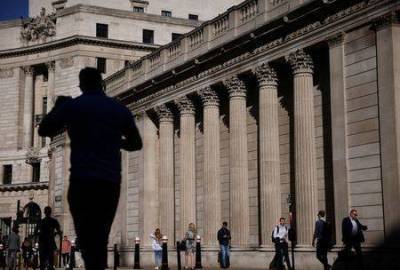 Банк Англии повысит ставки в конце 2022 года или раньше