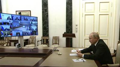 Путин участвует в заседании Совета по развитию физической культуры и спорта