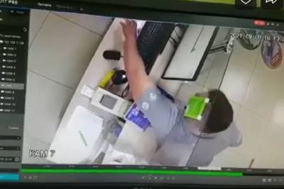 Укравший из аптеки препараты белгородец попал на камеры видеонаблюдения