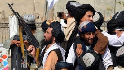 Афганские журналисты обвинили талибов в нарушении обещаний уважать свободу СМИ
