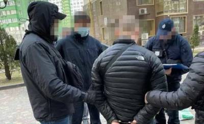 В Одессе полицейский за деньги "крышевал" порнобизнес