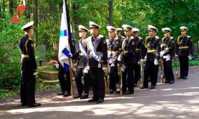 На Северном кладбище Петербурга проходит репетиция похорон Зиничева
