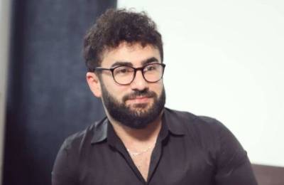 Обвиняемый в получении взятки руководитель азербайджанского сайта арестован на 3 месяца