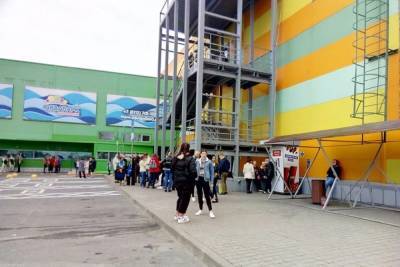 Посетителей торгового центра «Акваполис» эвакуируют из здания