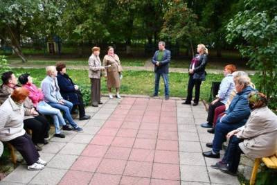 Жильцы многоквартирного дома в Серпухове выбирают управляющую компанию