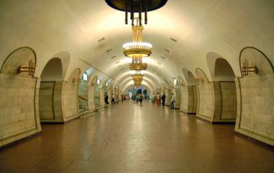 Киевлян предупредили о закрытии трех станций метро